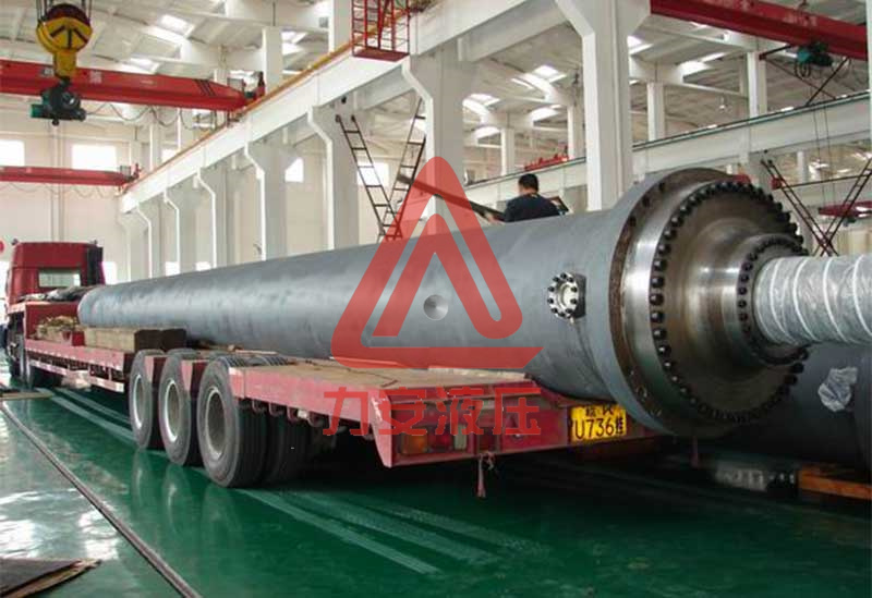 Hydraulic cold drawing machine cylinder