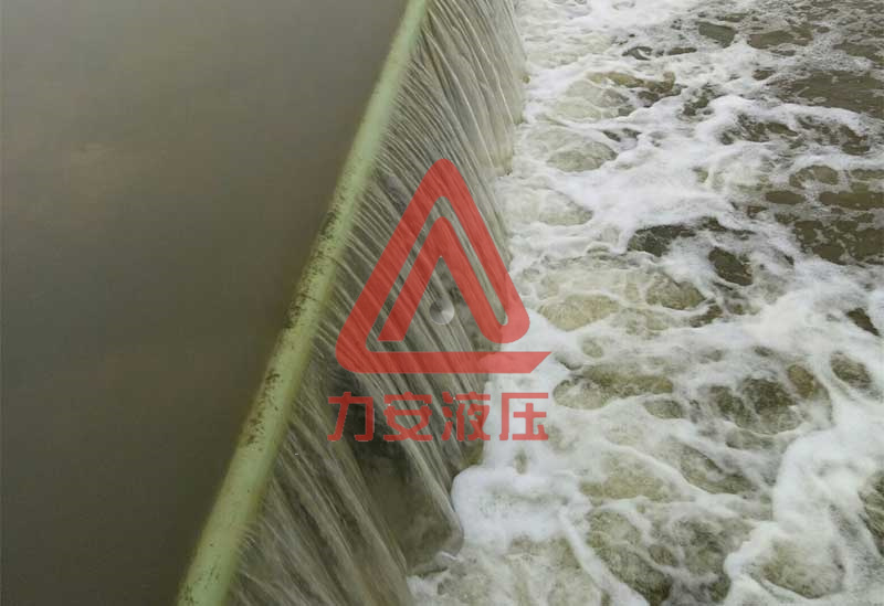 Steel dam, hydraulic dam